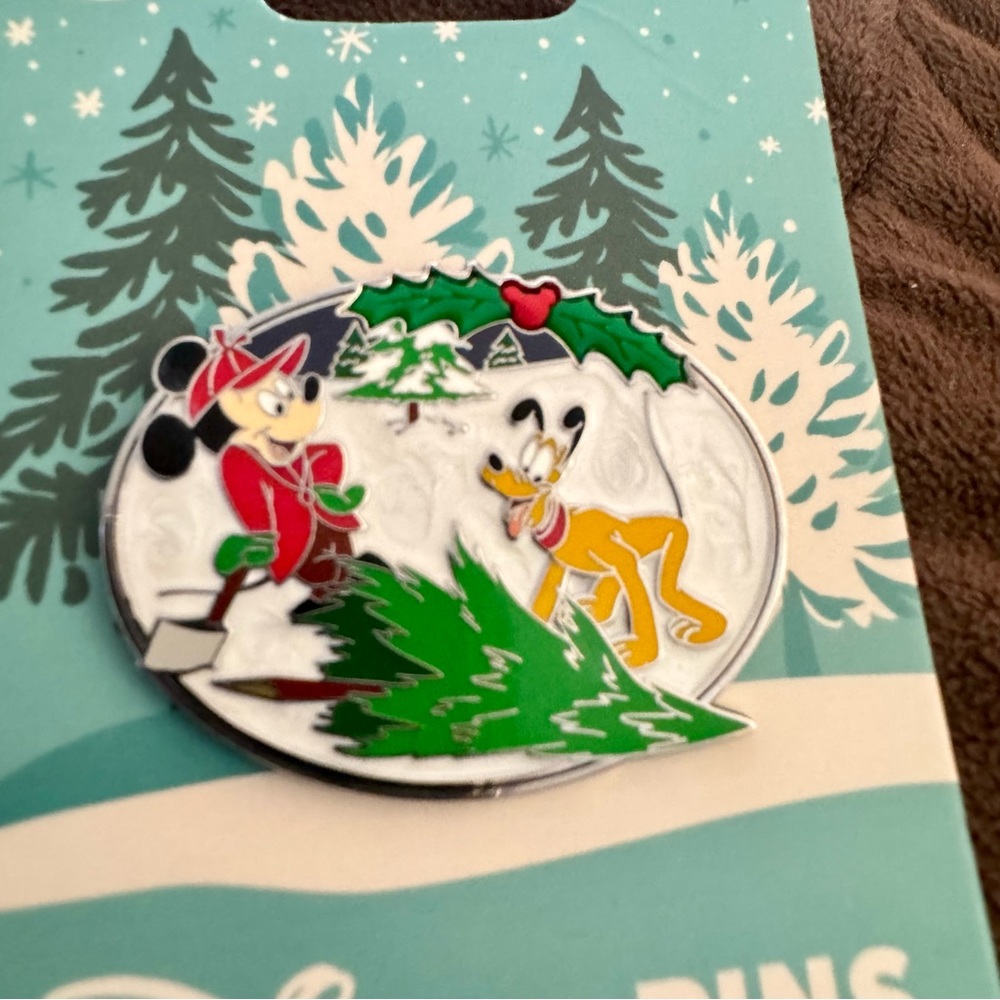 NWT. Disney Mickey and Pluto Limited Release Festive Pin. Mickey and Pluto